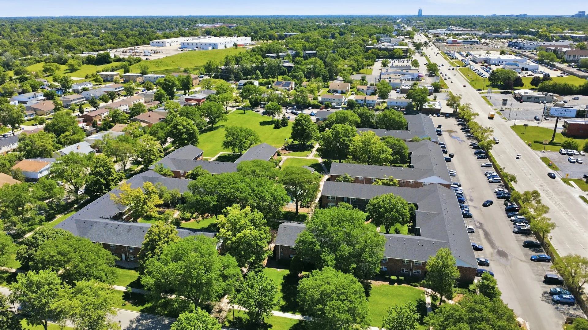 Iron Gate Apartments — Sale in Glen Ellyn, IL, photo 2 of 2