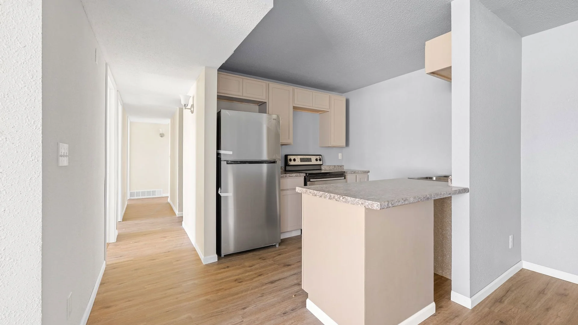 Falcon Landing Apartments — Sale in Rochester, MN, photo 2 of 8