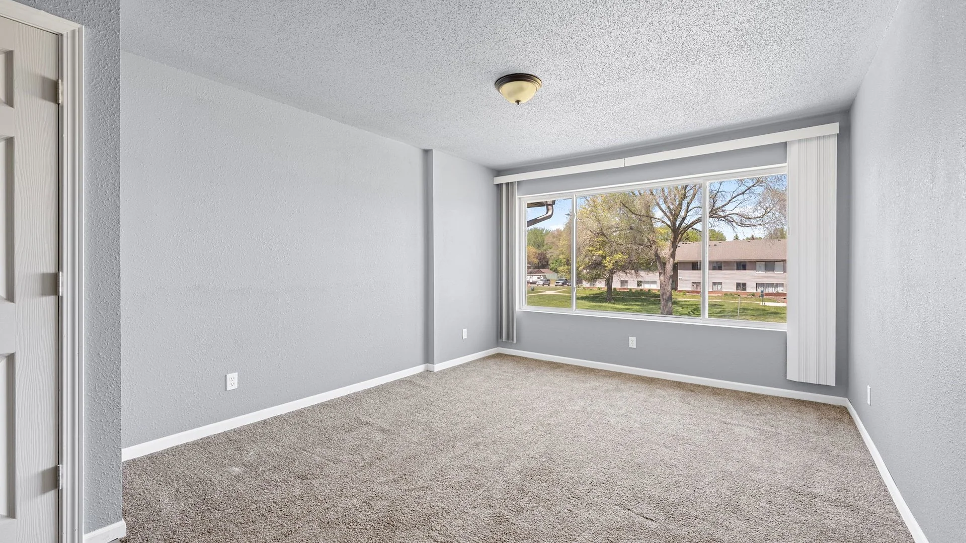 Falcon Landing Apartments — Sale in Rochester, MN, photo 6 of 8