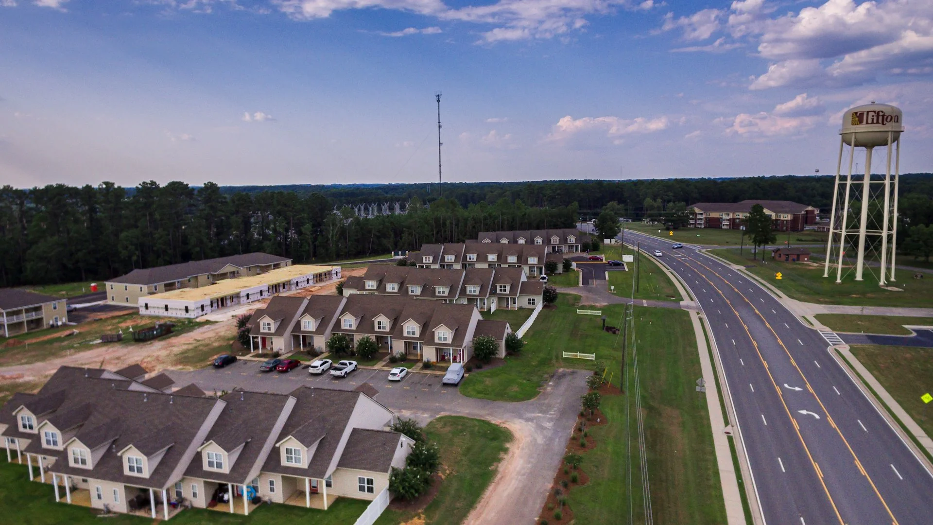Tifton Apartments — Sale in Tifton, GA, photo 2 of 4