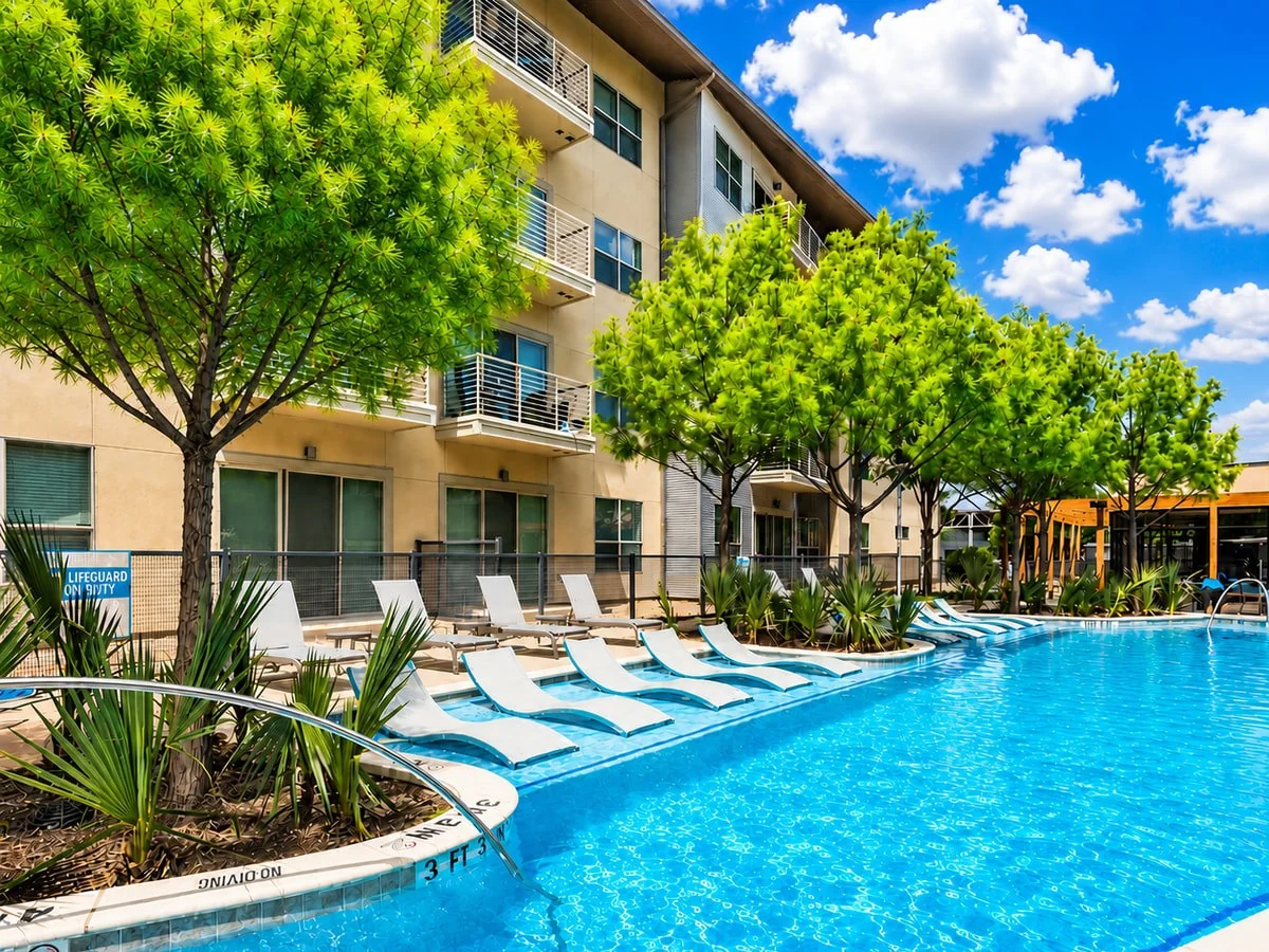Infinity on Yorktown — Sale in Dallas, TX, photo 2 of 2