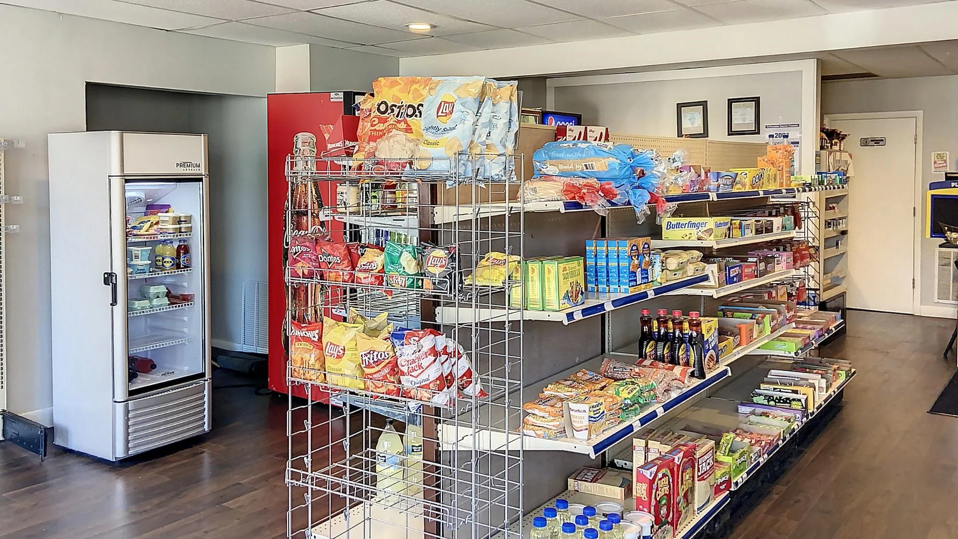 18th & 18th Mixed Use Portfolio — Sale in Moline, IL, photo 2 of 5