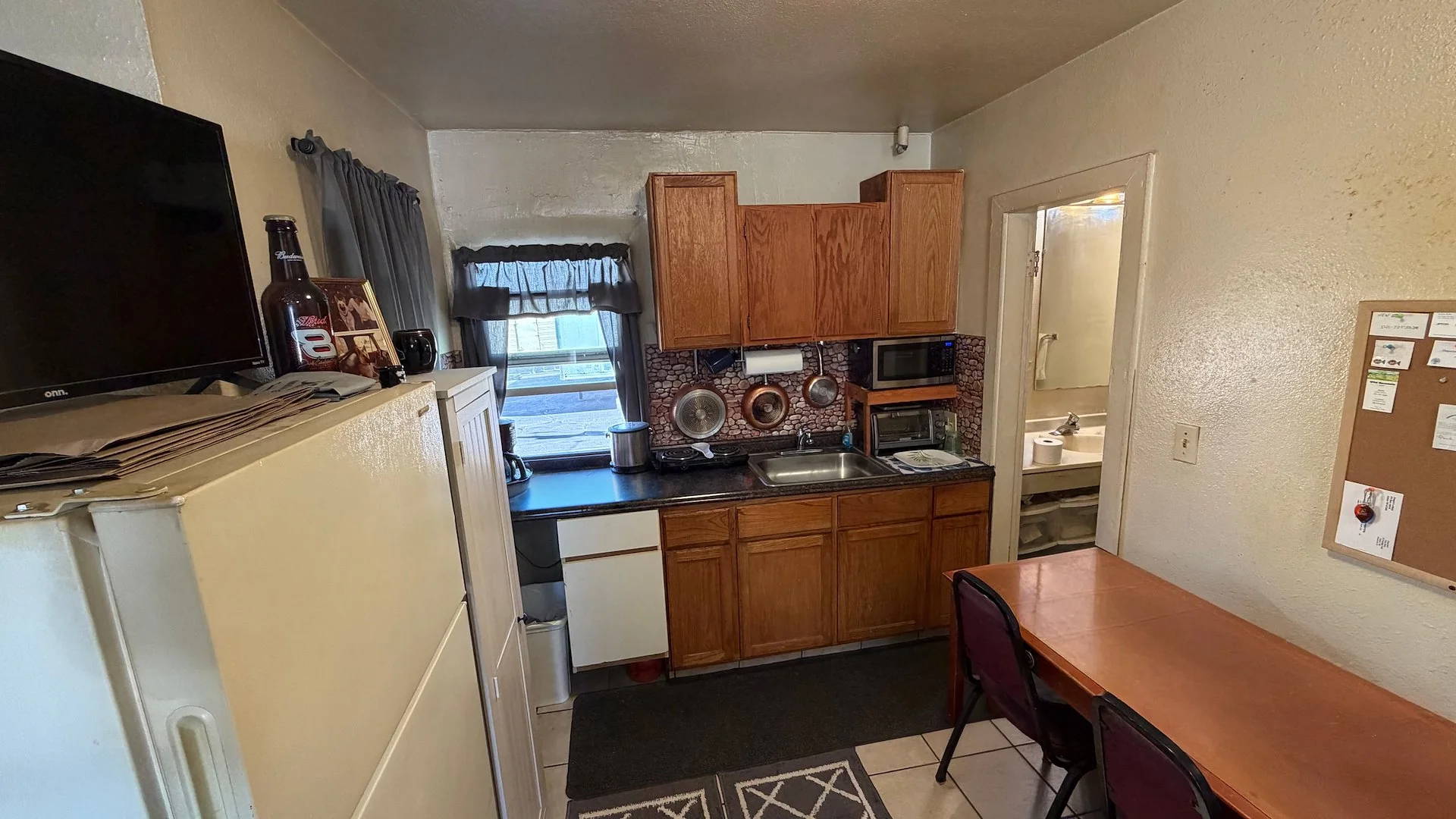 Sixth Street Apartments — Sale in Umatilla, OR, photo 2 of 5