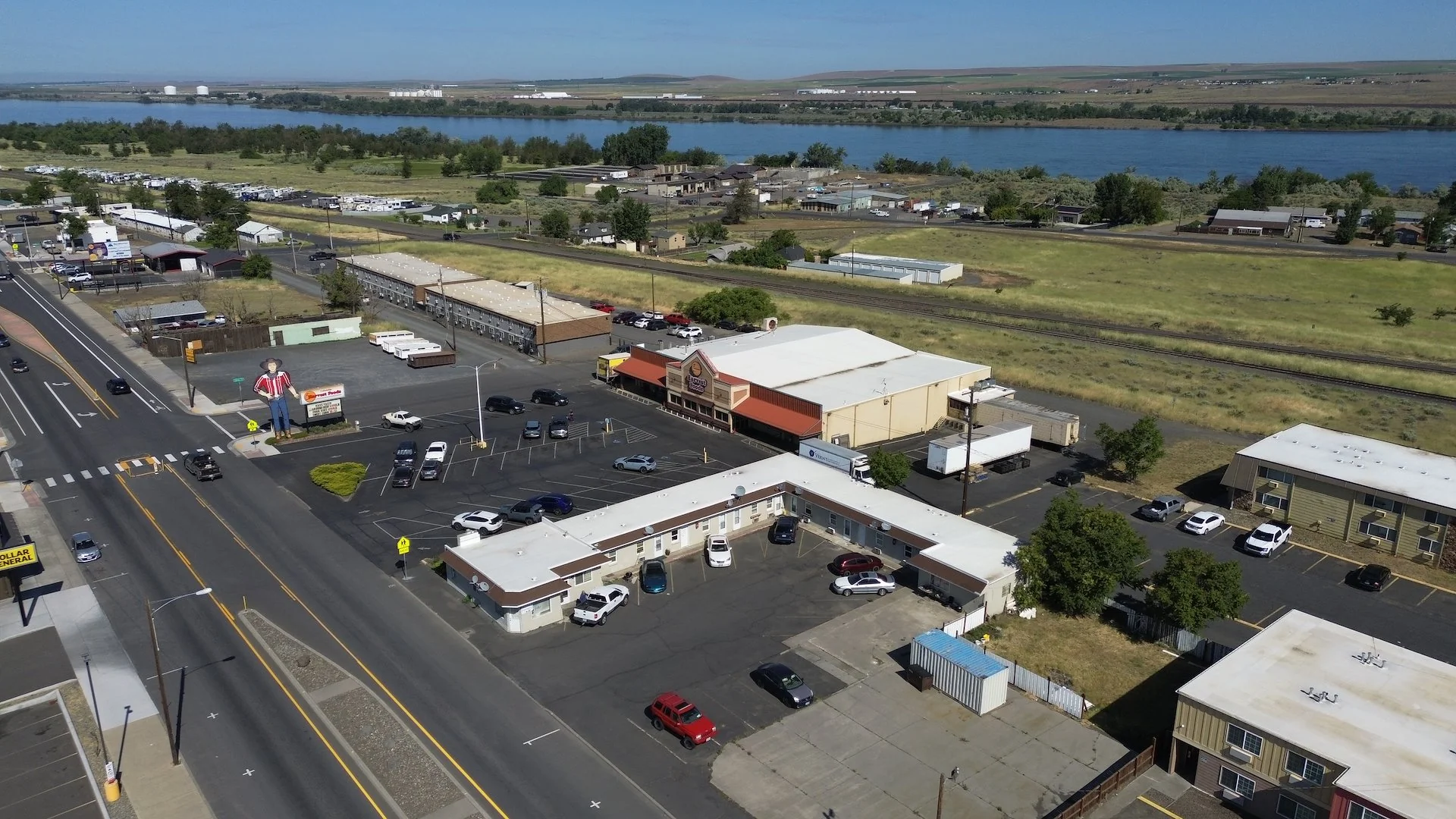 Sixth Street Apartments — Sale in Umatilla, OR, photo 3 of 5