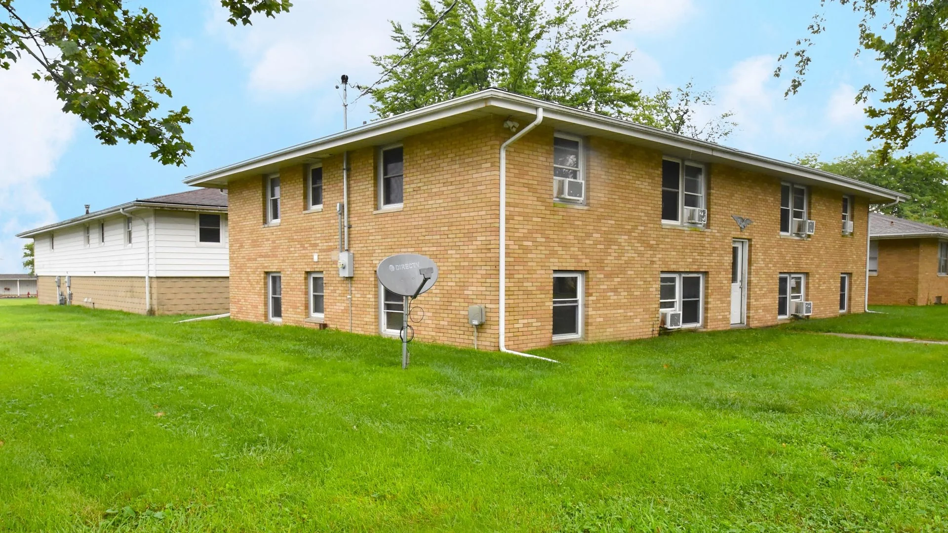 Metamora Apartments — Sale in Metamora, IL, photo 1 of 6