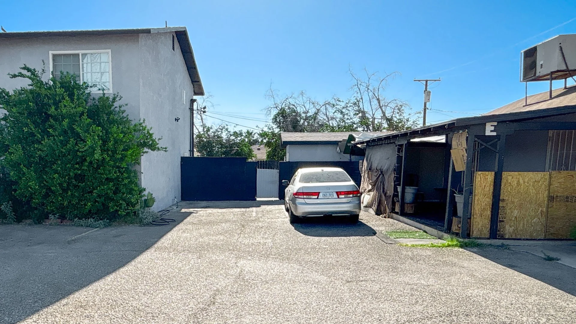 2100 Stewart Ave — Sale in Las Vegas, NV, photo 4 of 8