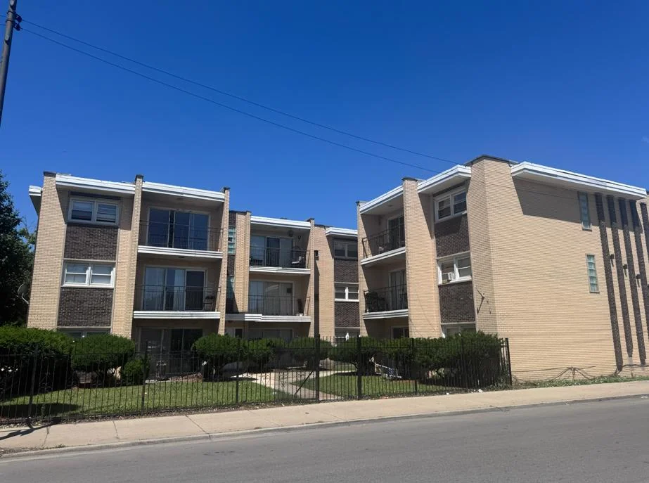 3202 West 66th Place — Sale in Chicago, IL, photo 2 of 2