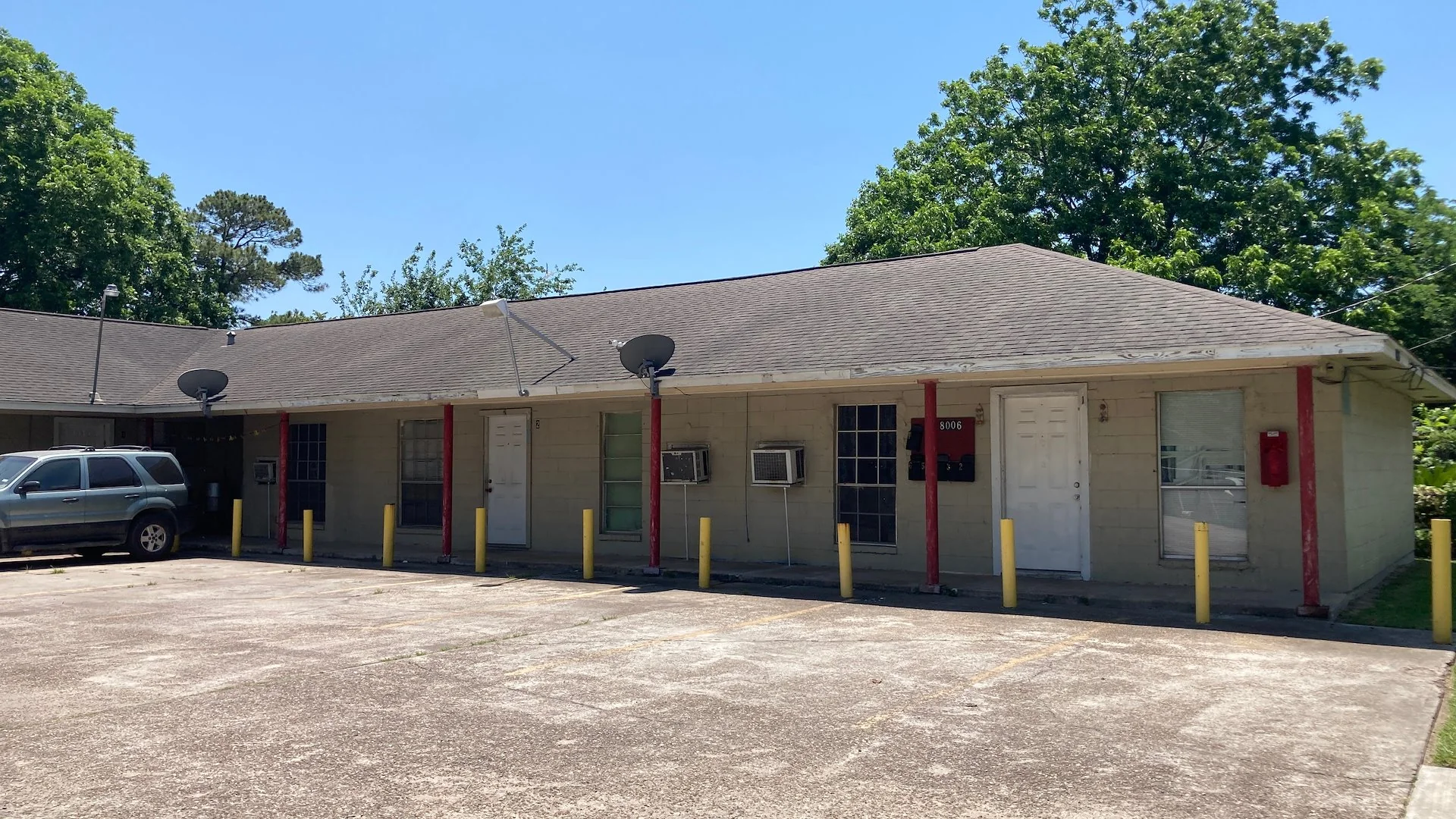 8006 Richards St — Sale in Houston, TX, photo 1 of 2