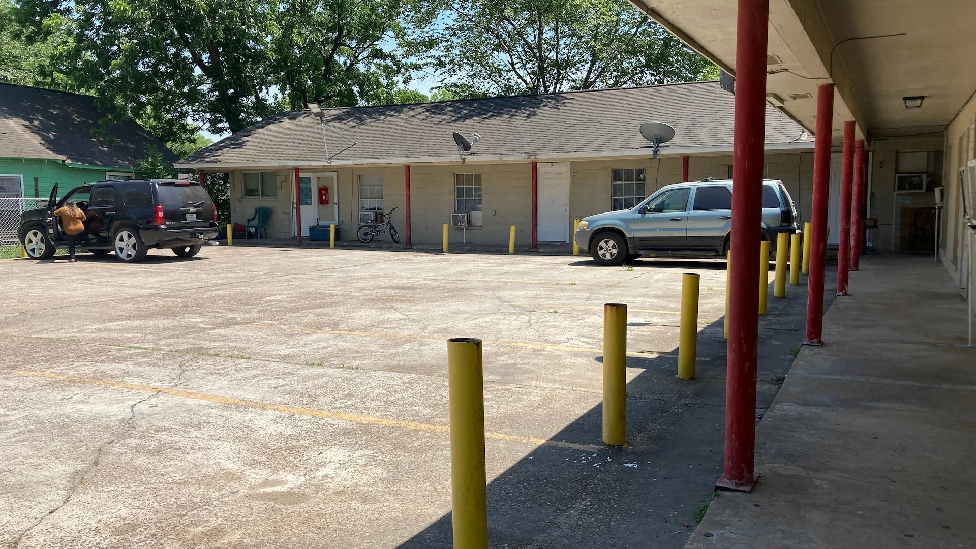 8006 Richards St — Sale in Houston, TX, photo 2 of 2