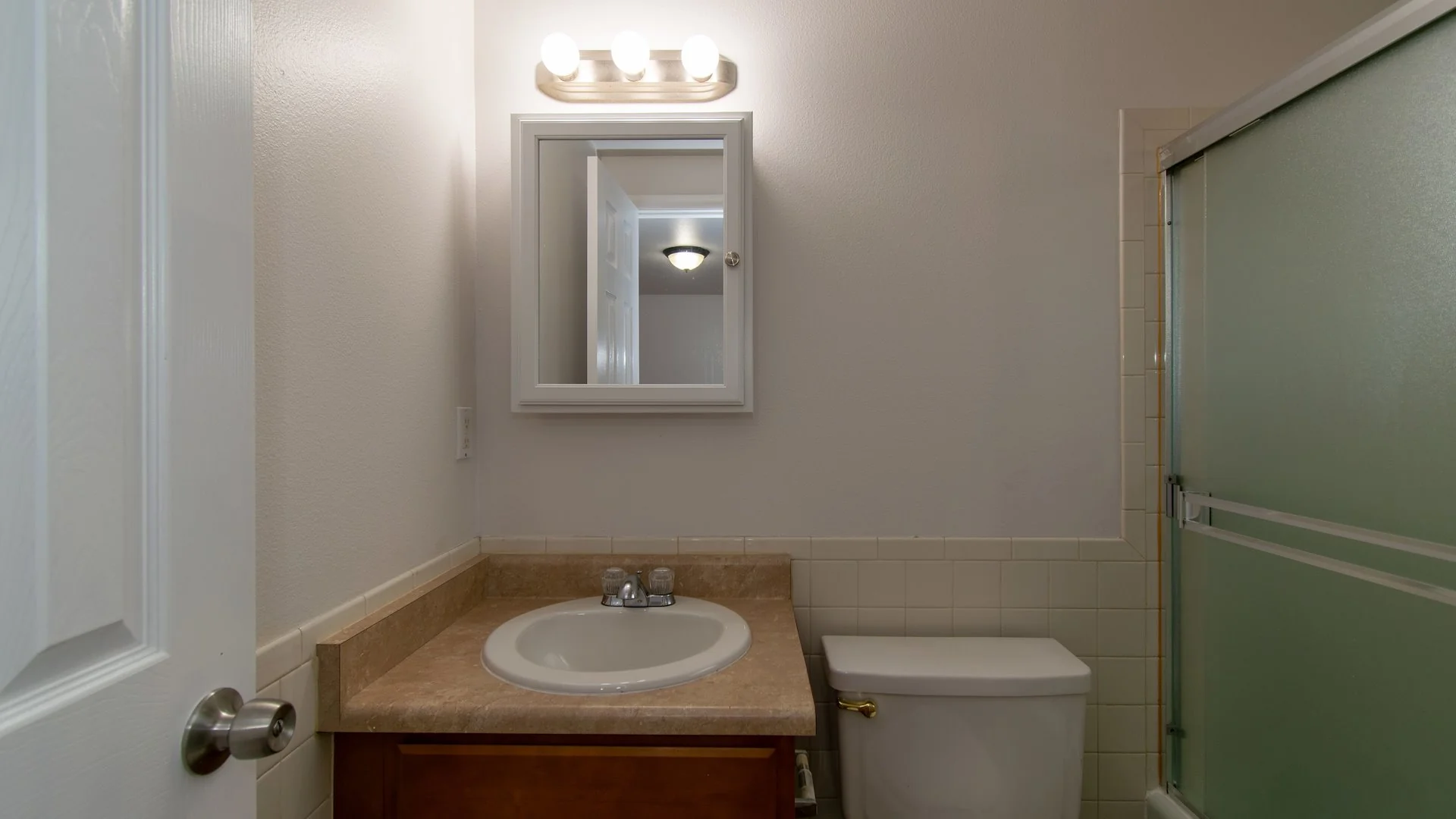 208 S Jefferson Ave — Sale in Loveland, CO, photo 4 of 6