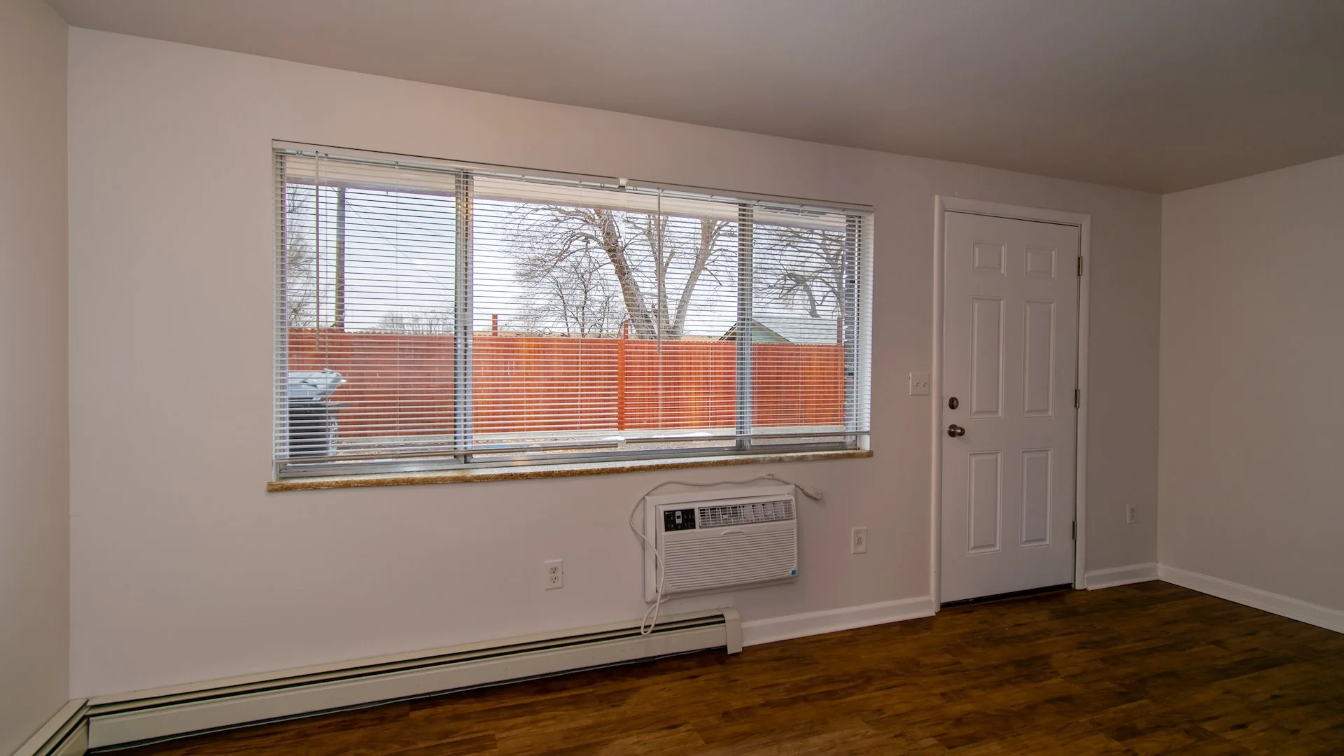 208 S Jefferson Ave — Sale in Loveland, CO, photo 5 of 6