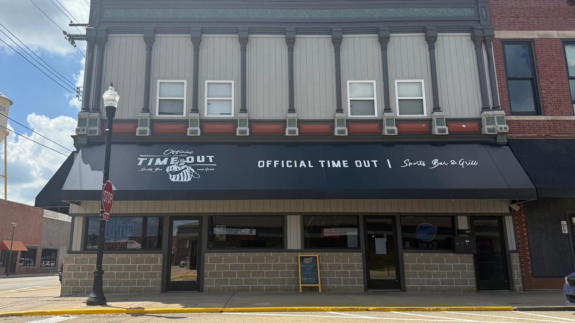 Downtown Canton Owner User Mixed-Use Opportunity — Sale in Canton, IL, photo 3 of 6