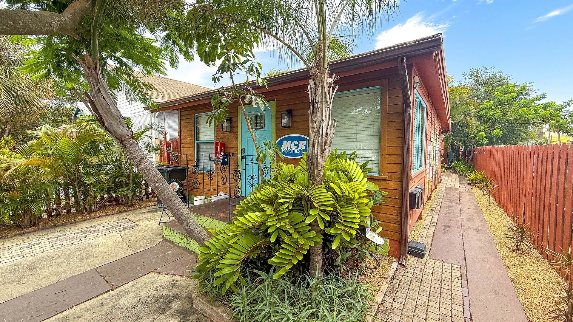 17 S L St — Sale in Lake Worth Beach, FL, photo 1 of 2