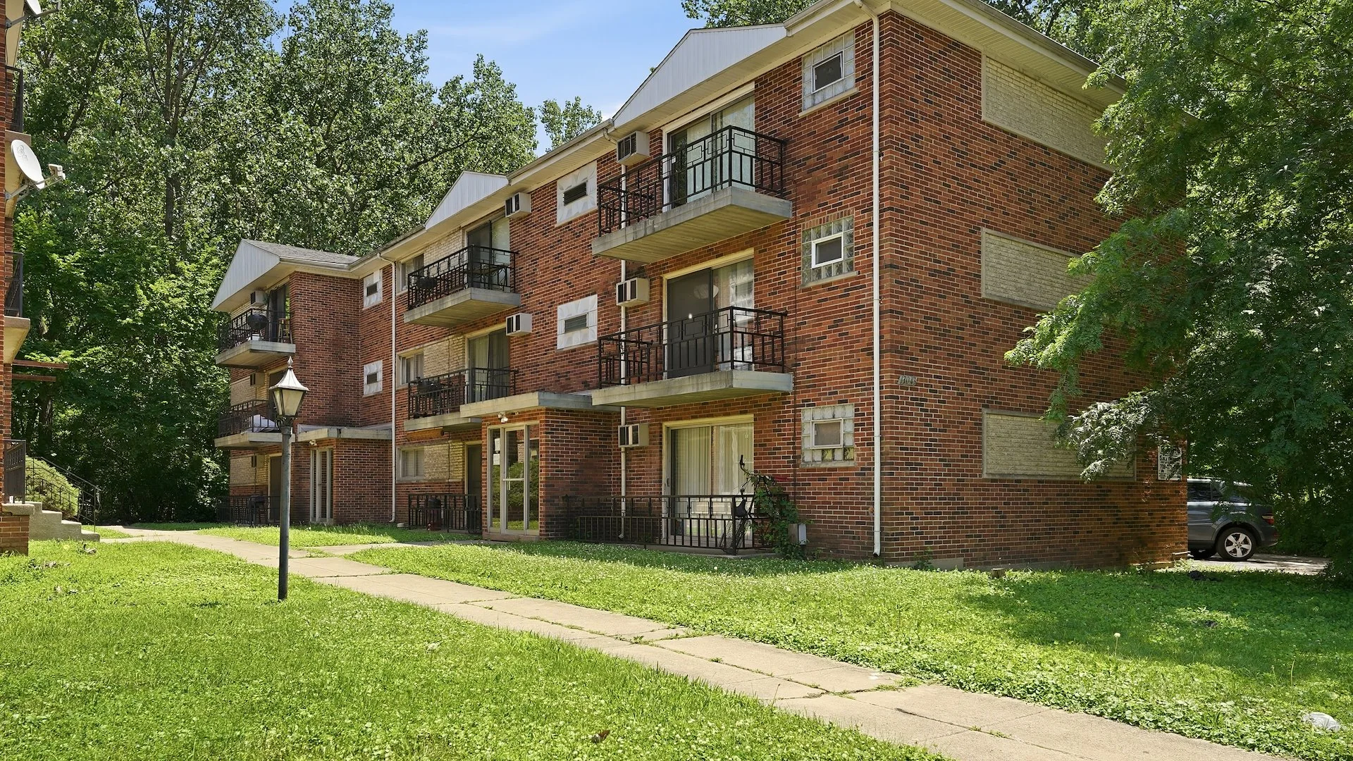 13043 S Wood St — Sale in Blue Island, IL, photo 1 of 2