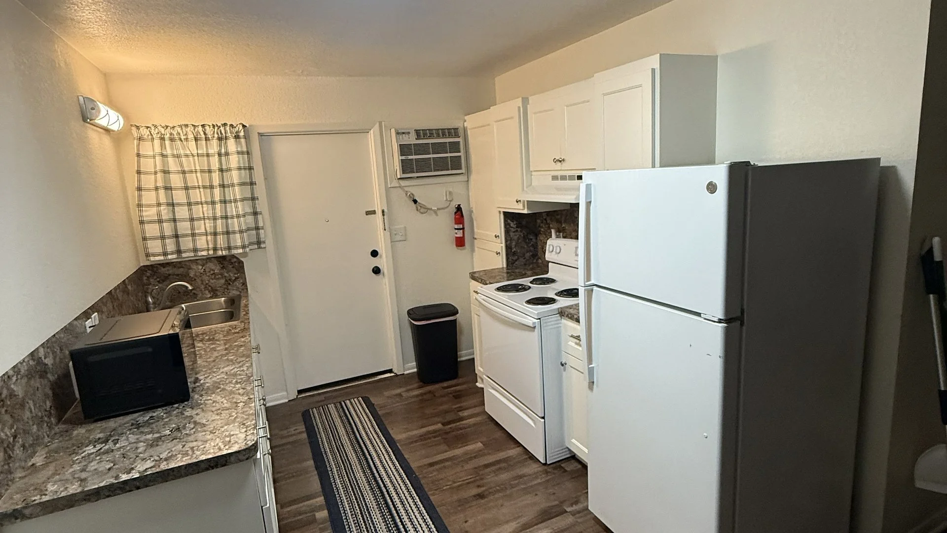 River Road Apartments — Sale in West Columbia, TX, photo 8 of 8