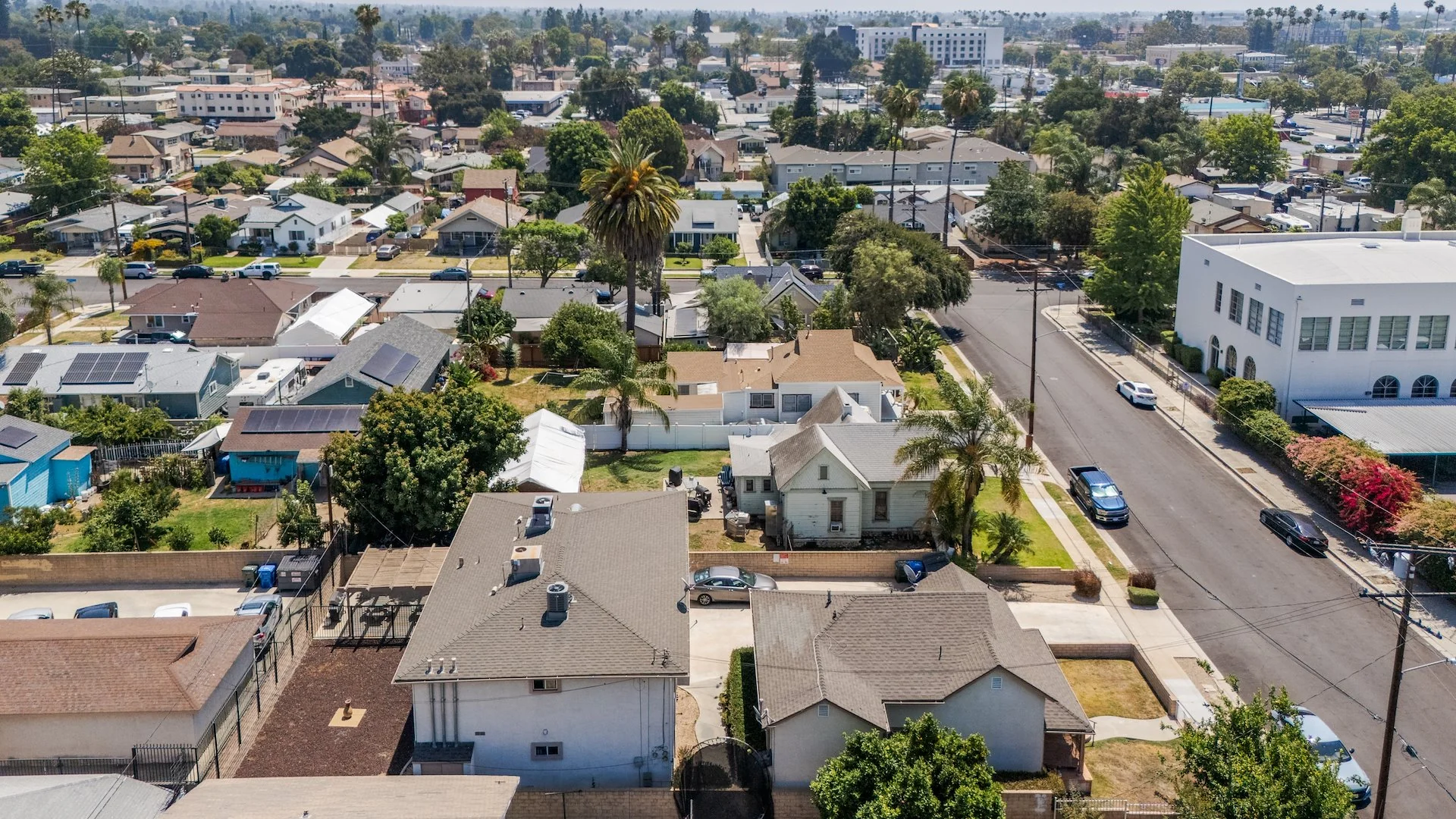547 William Street — Sale in Pomona, CA, photo 5 of 7