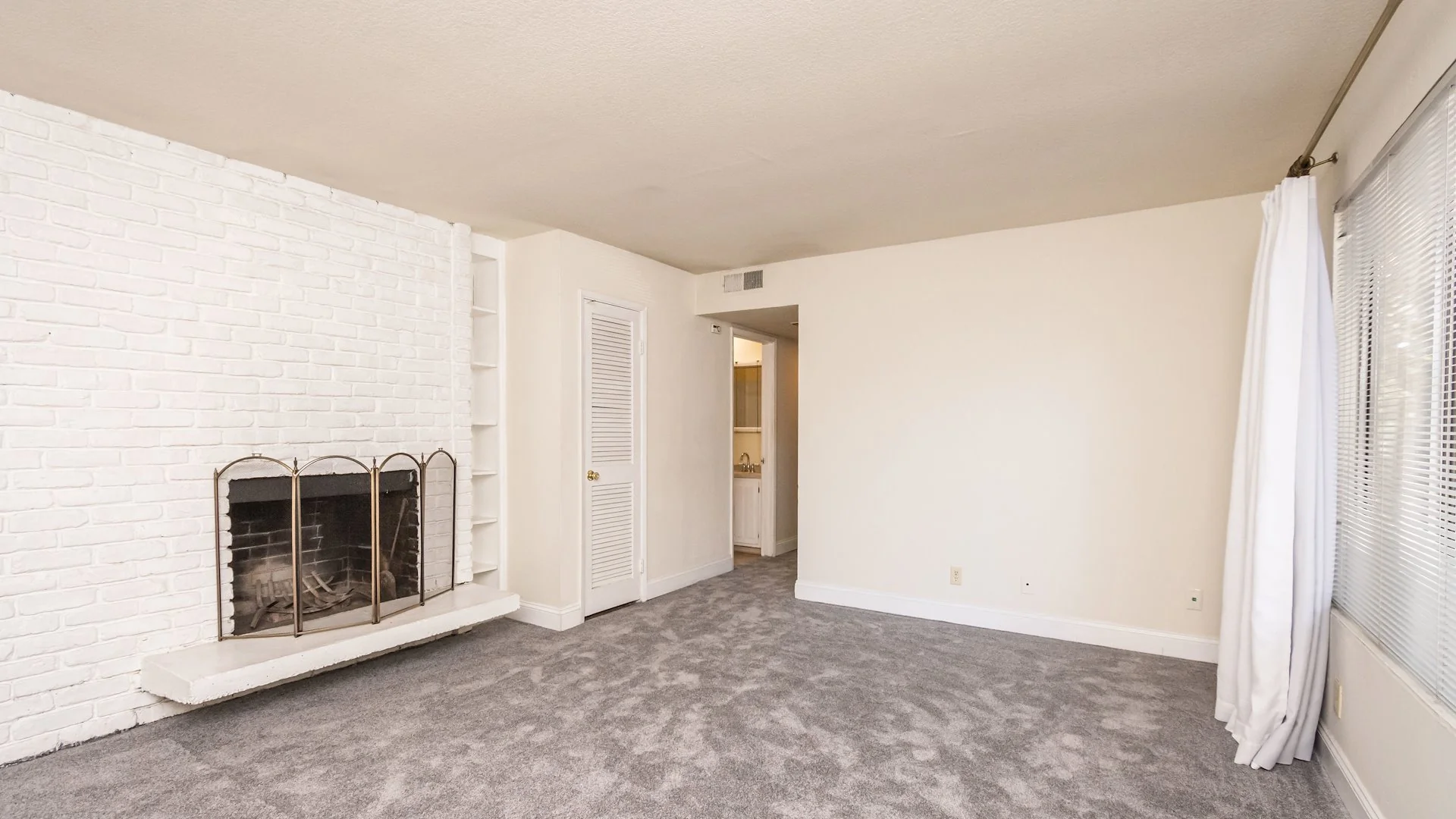 1829 H St — Sale in Sacramento, CA, photo 4 of 8