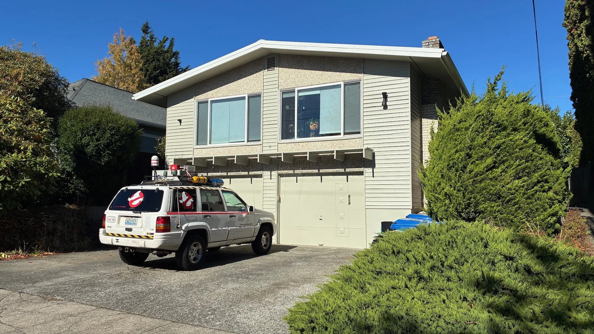 Ballard Triplex — Sale in Seattle, WA, photo 1 of 5