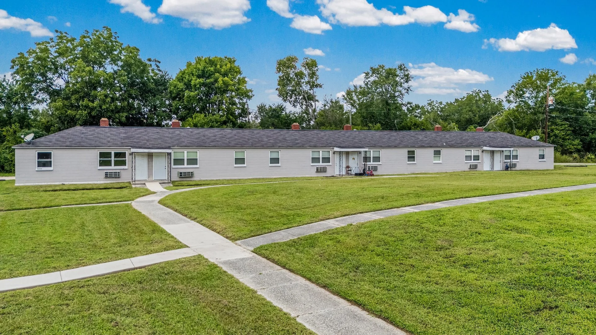 Hillcrest Apartments — Sale in Chester, SC, photo 5 of 6