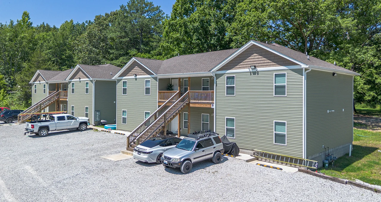 Lost Lane Flats — Sale in Mcewen, TN, photo 1 of 4