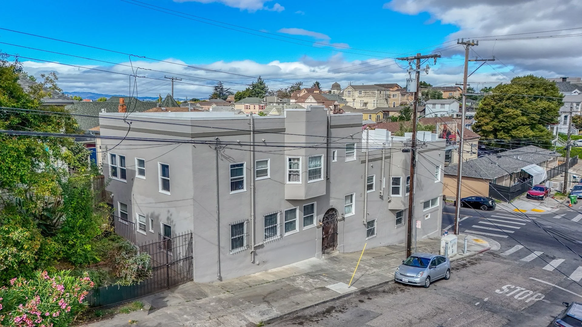 2309 E 23rd St — Sale in Oakland, CA, photo 1 of 4