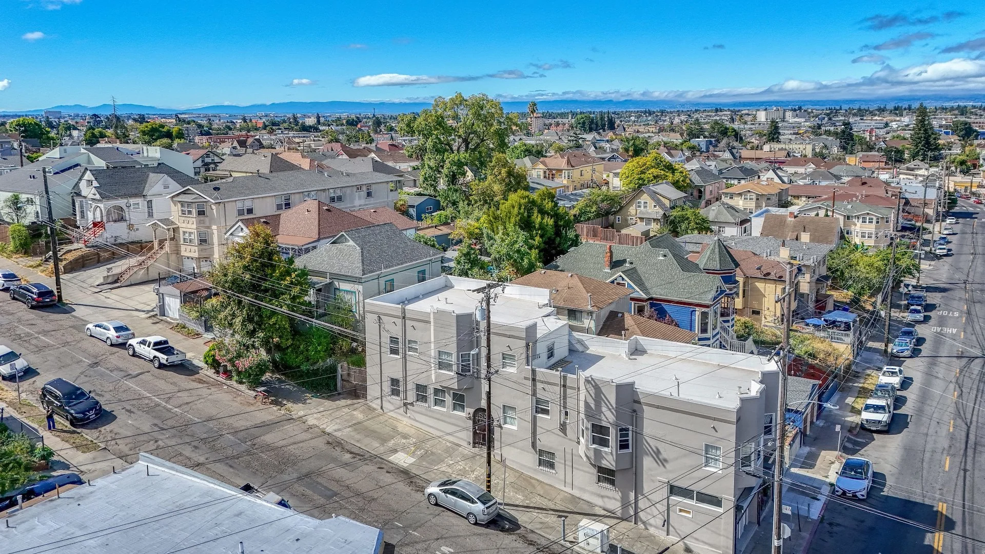 2309 E 23rd St — Sale in Oakland, CA, photo 2 of 4