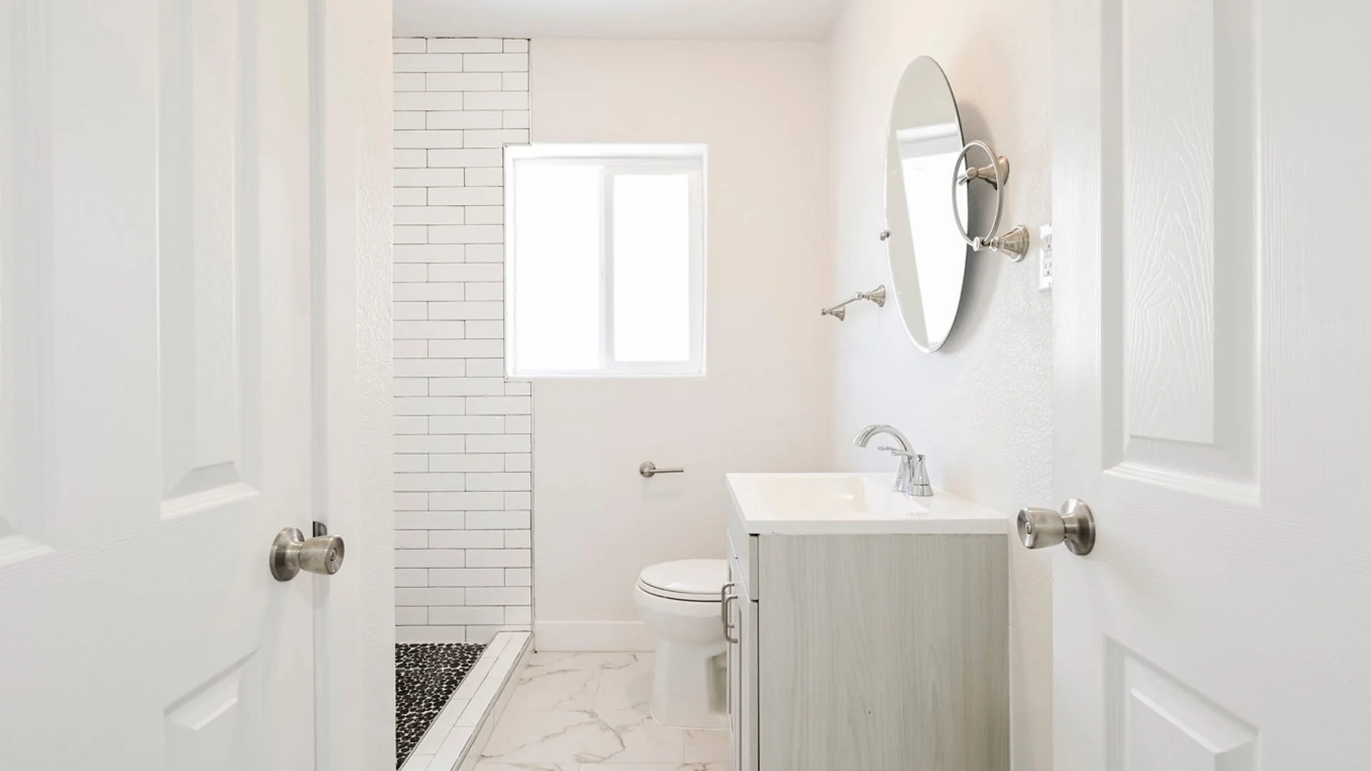 343 & 345 N 10th St — Sale in Las Vegas, NV, photo 2 of 8