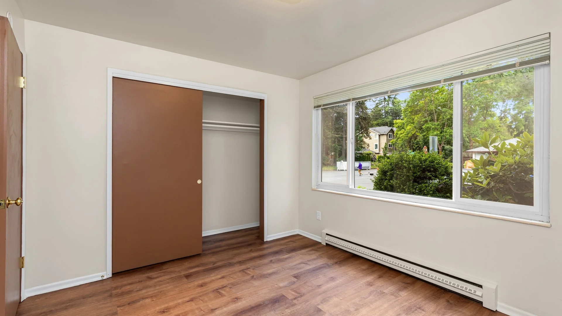 Lake City Apartments — Sale in Seattle, WA, photo 4 of 7