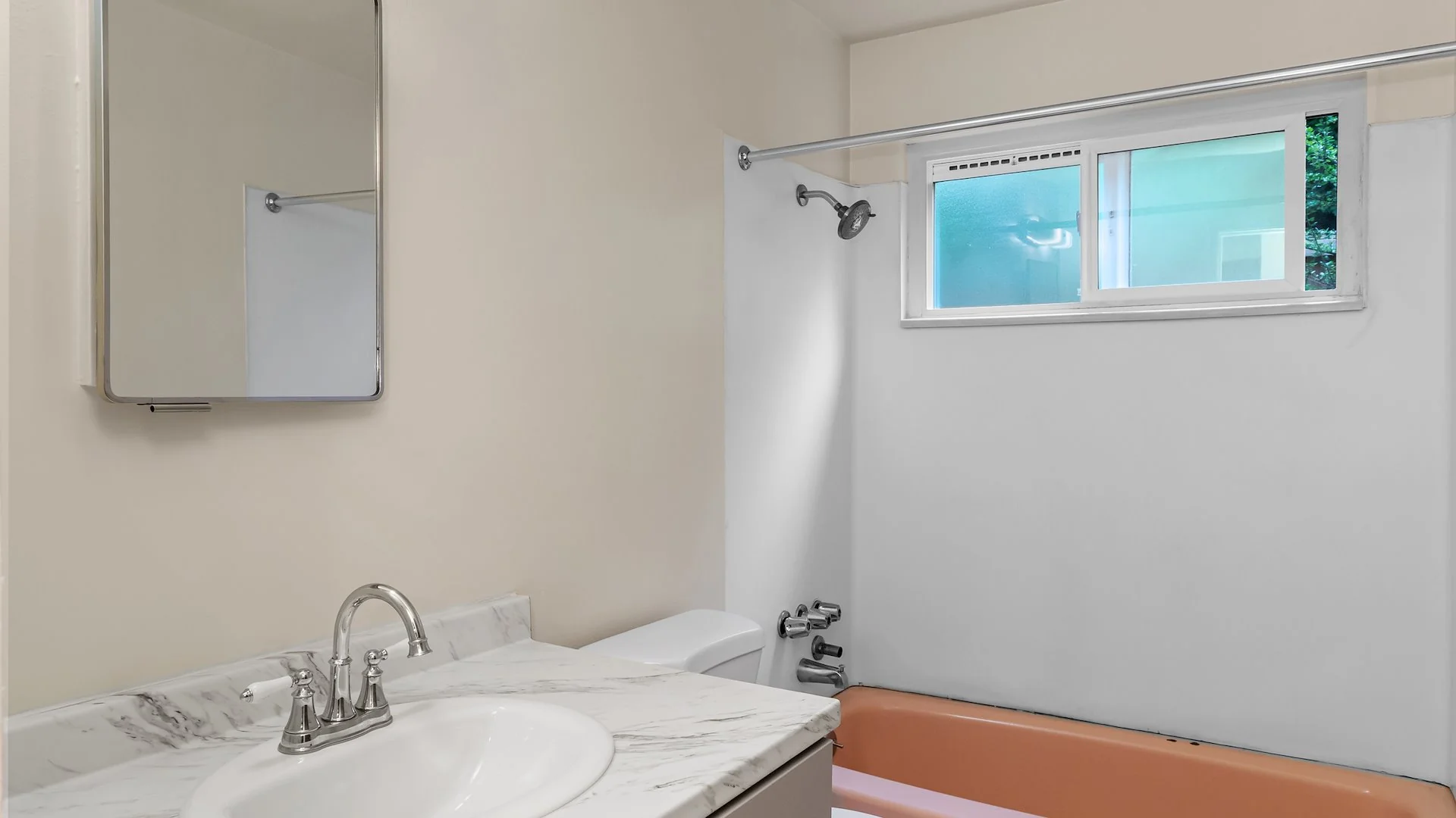 Lake City Apartments — Sale in Seattle, WA, photo 5 of 7