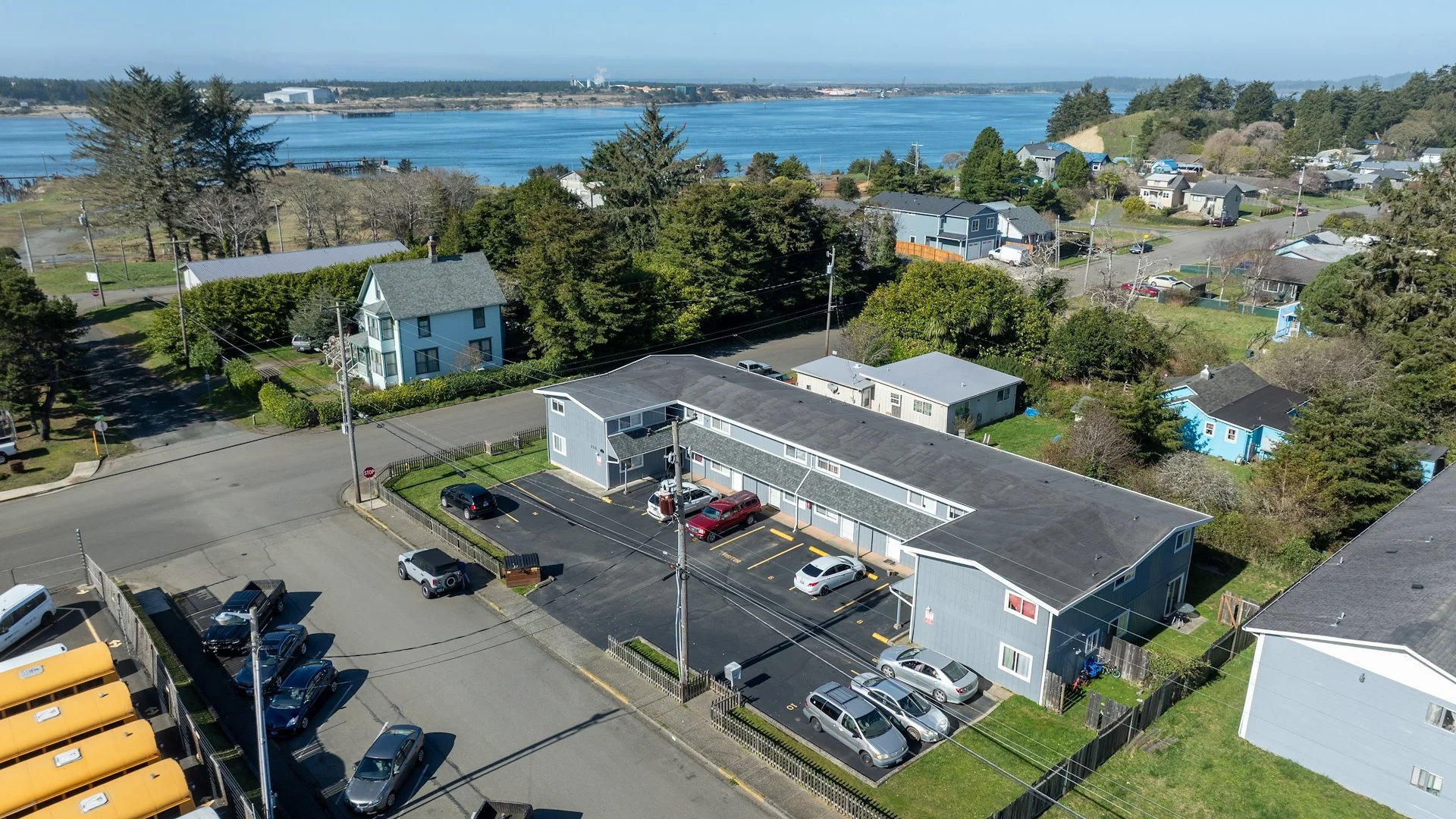 Schetter Avenue Townhomes — Sale in Coos Bay, OR, photo 2 of 2