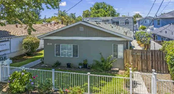 1129 Willow Rd, Menlo Park, CA 94025 — Sale in Menlo Park, CA, photo 3 of 5