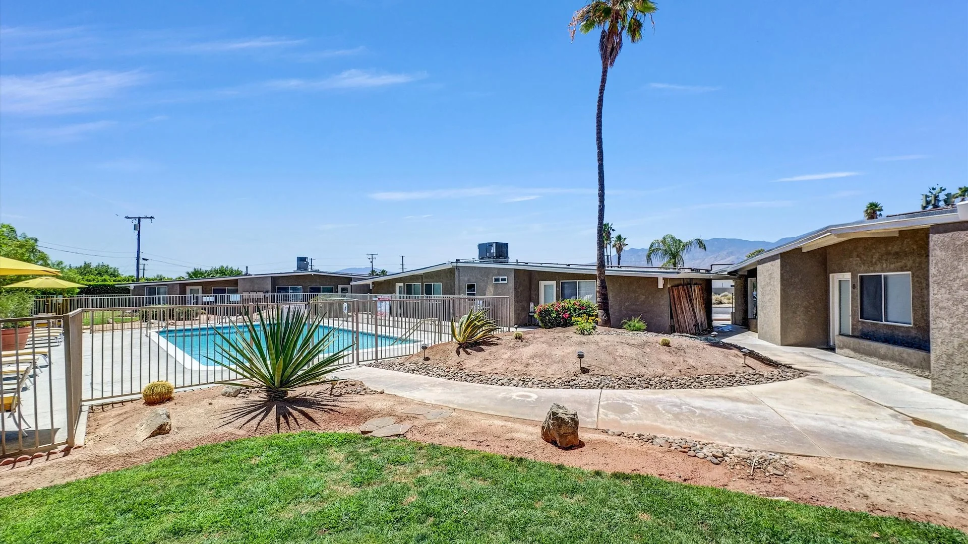 2200 E Sahara Rd — Sale in Palm Springs, CA, photo 8 of 8