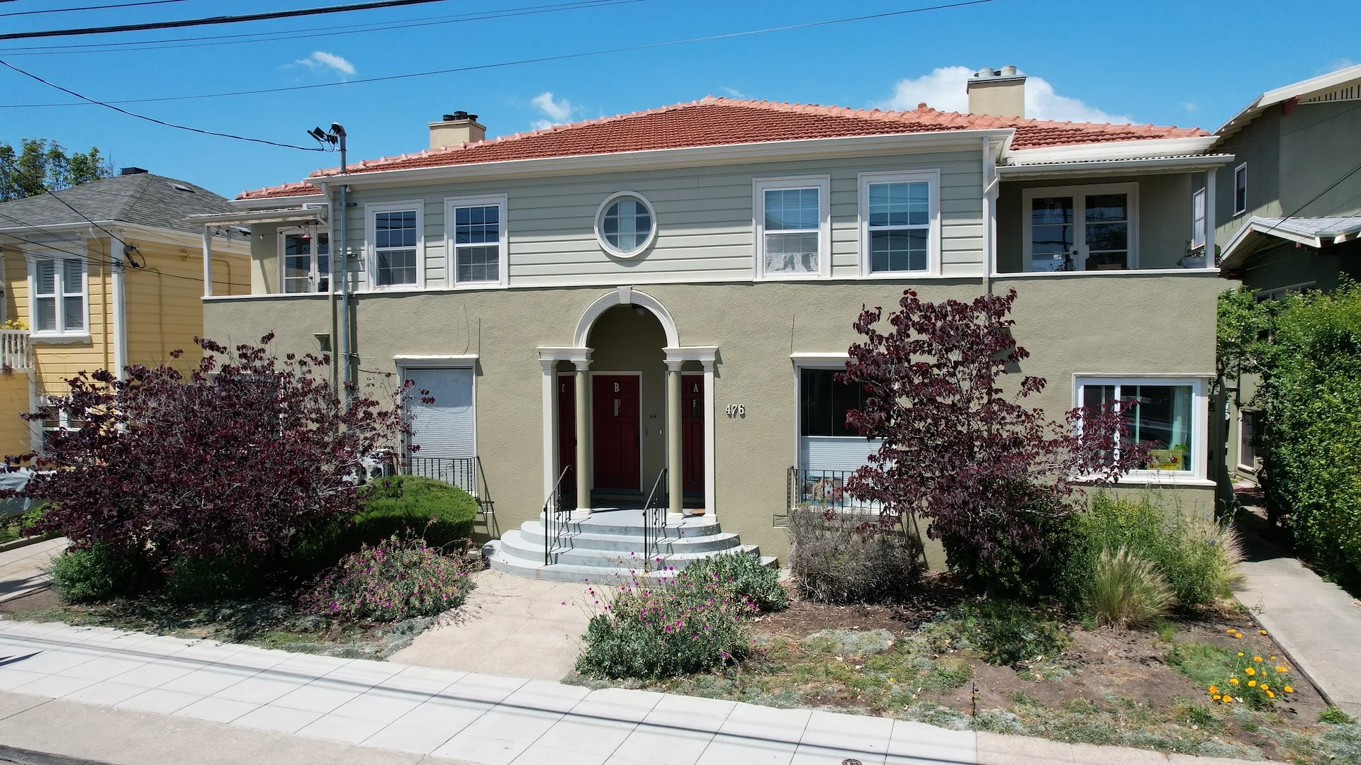 476 42nd Street — Sale in Oakland, CA, photo 1 of 2