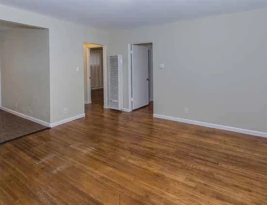 4771 W Adams Blvd — Sale in Los Angeles, CA, photo 5 of 5