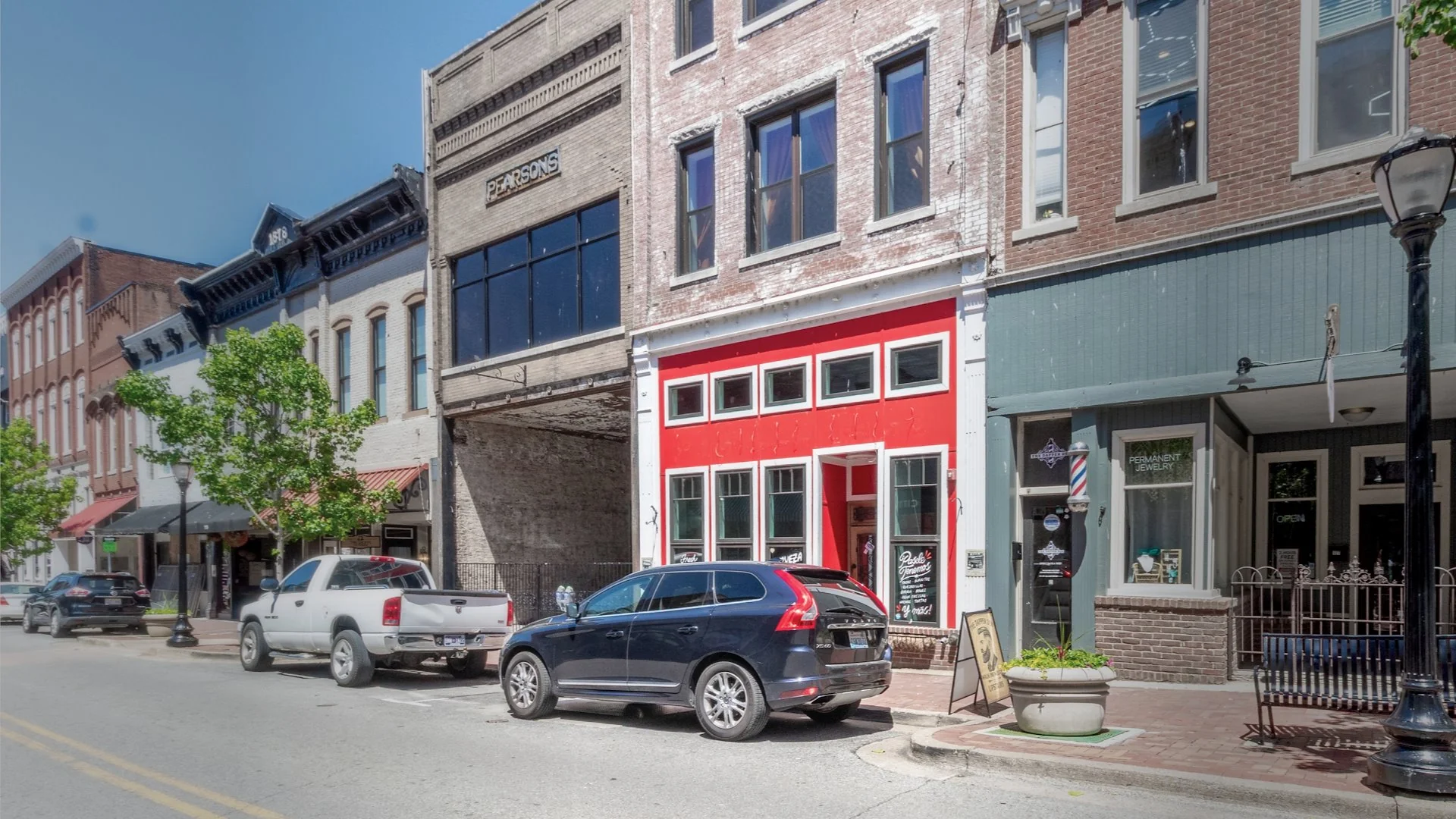 Strawberry Alley Lofts — Sale in Clarksville, TN, photo 1 of 5