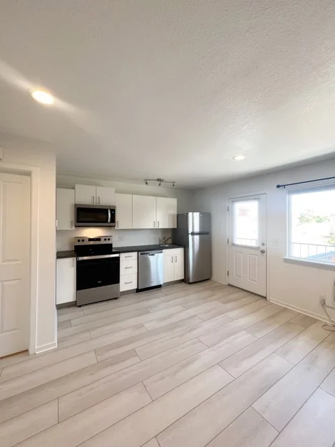 521 Sinclair — Sale in Reno, NV, photo 6 of 6