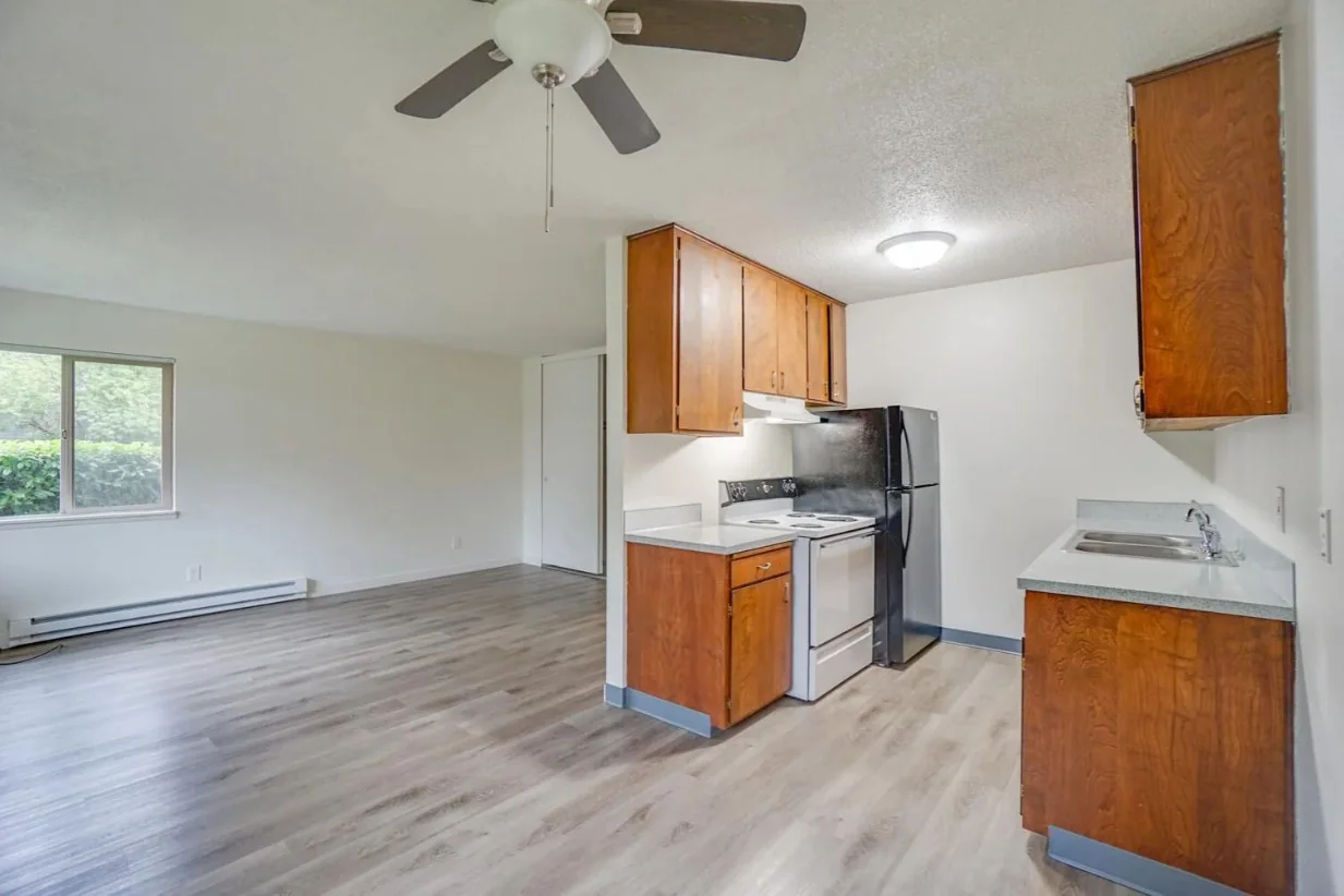 Forest Terrace Apartments — Sale in Forest Grove, OR, photo 4 of 5