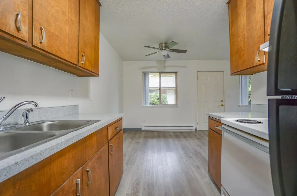 Forest Terrace Apartments — Sale in Forest Grove, OR, photo 3 of 5