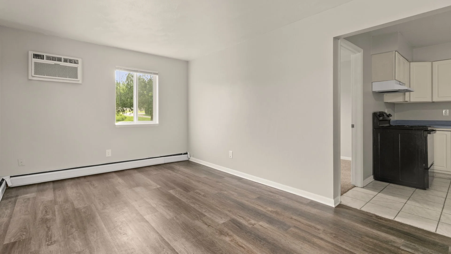 Birchwood Apartments — Sale in Galesburg, MI, photo 2 of 6
