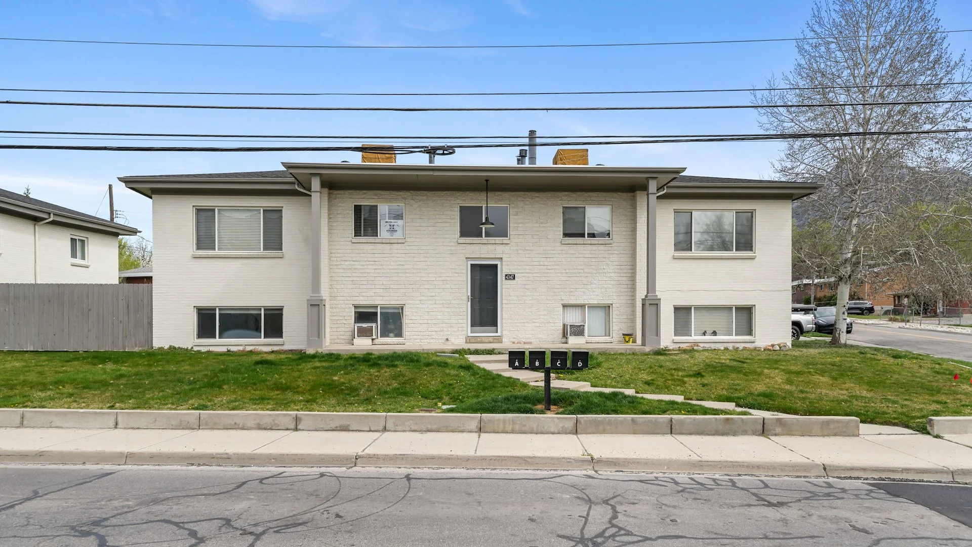 4345 & 4347 S Highland Dr — Sale in Holladay, UT, photo 2 of 3