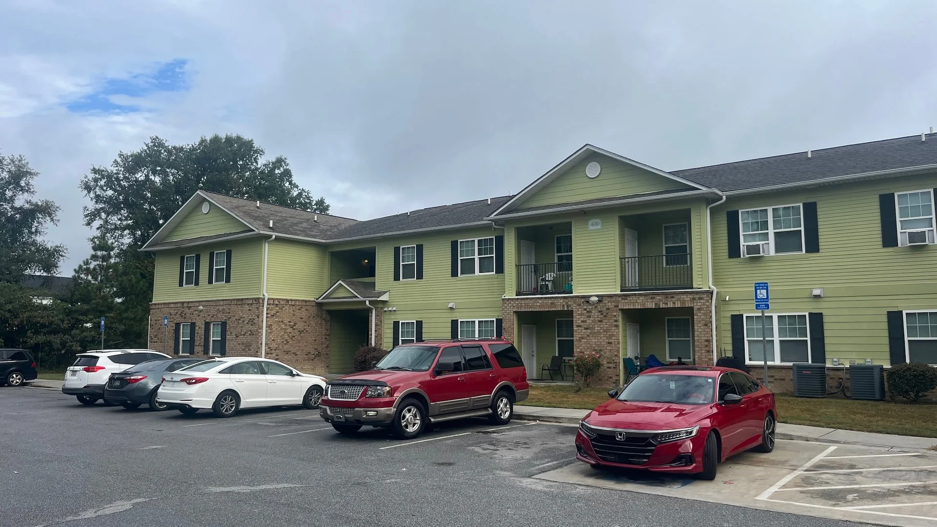 Rollingwood Place Apartments — Sale in Thomson, GA, photo 1 of 5