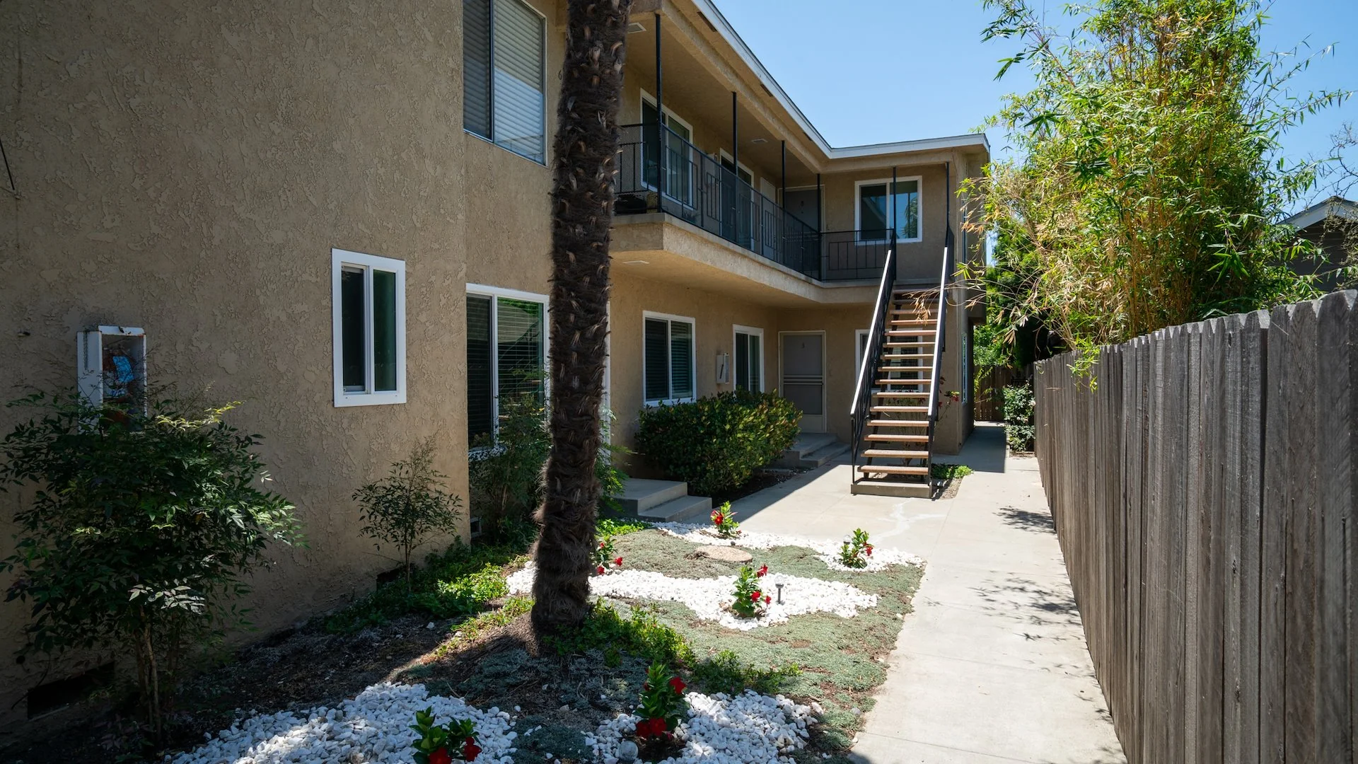 3700 E 4th St — Sale in Long Beach, CA, photo 3 of 6