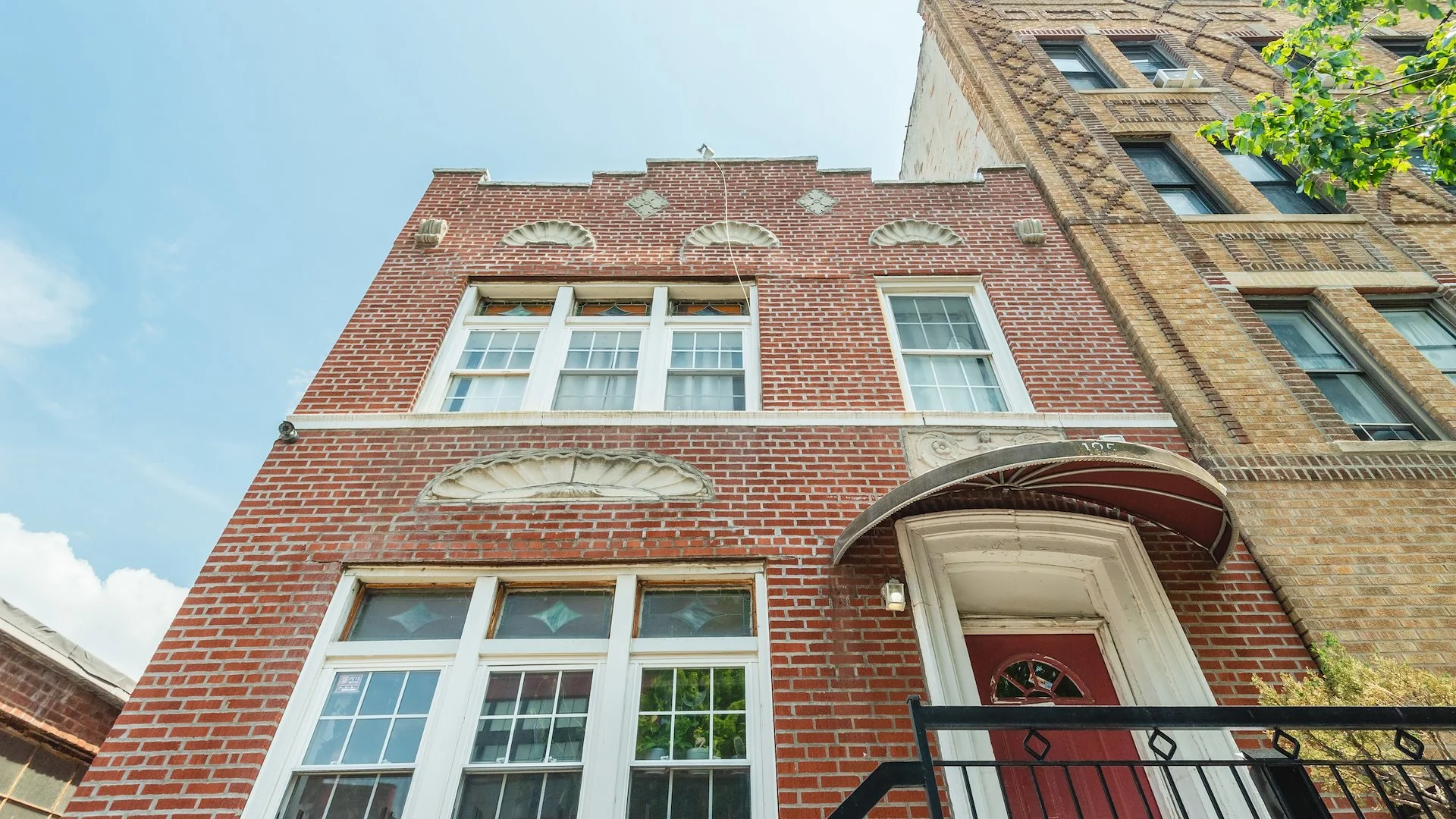 195 30th Street — Sale in New York, NY, photo 2 of 3