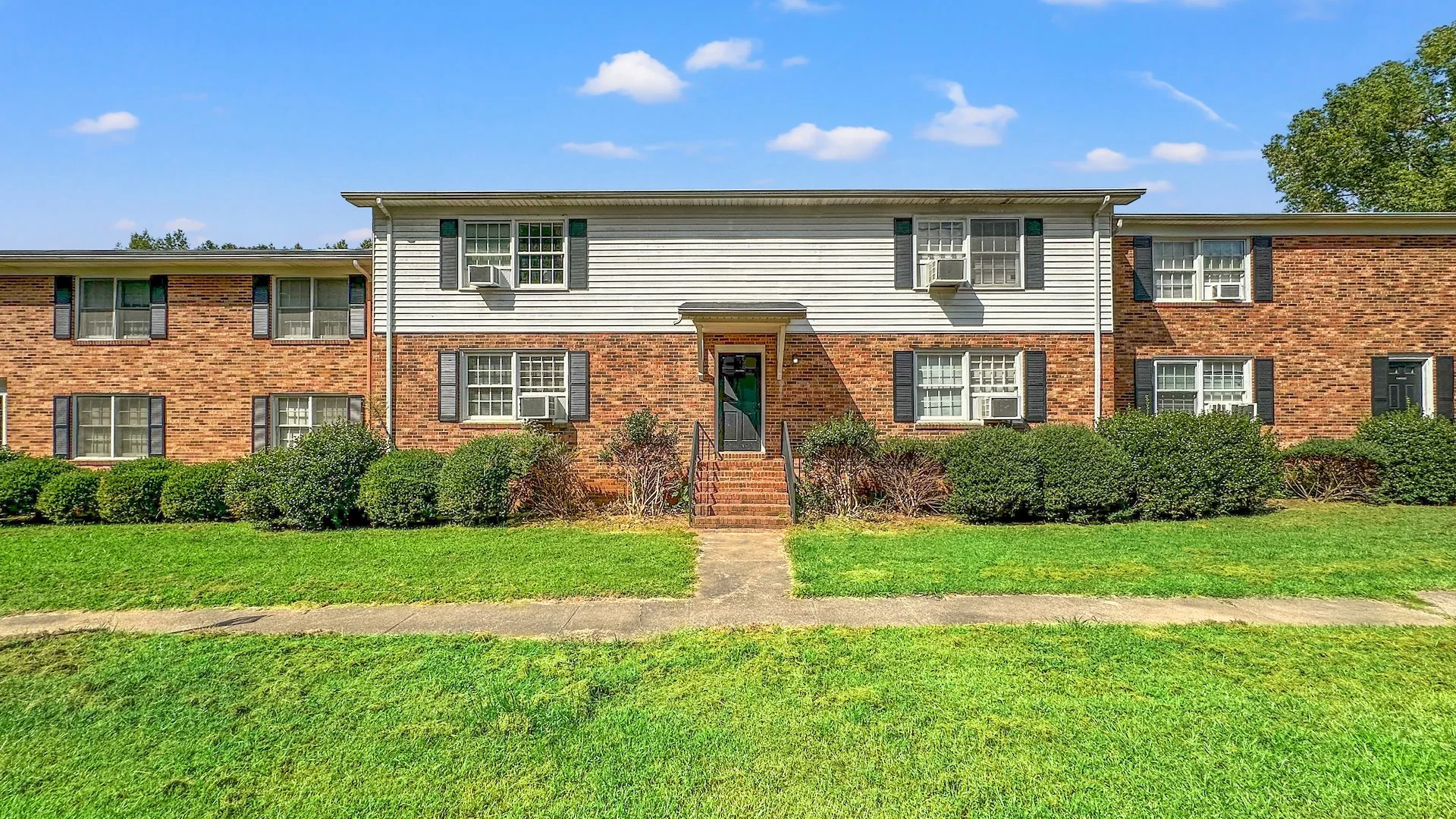 Red Rose Apartments — Sale in Lancaster, SC, photo 4 of 4
