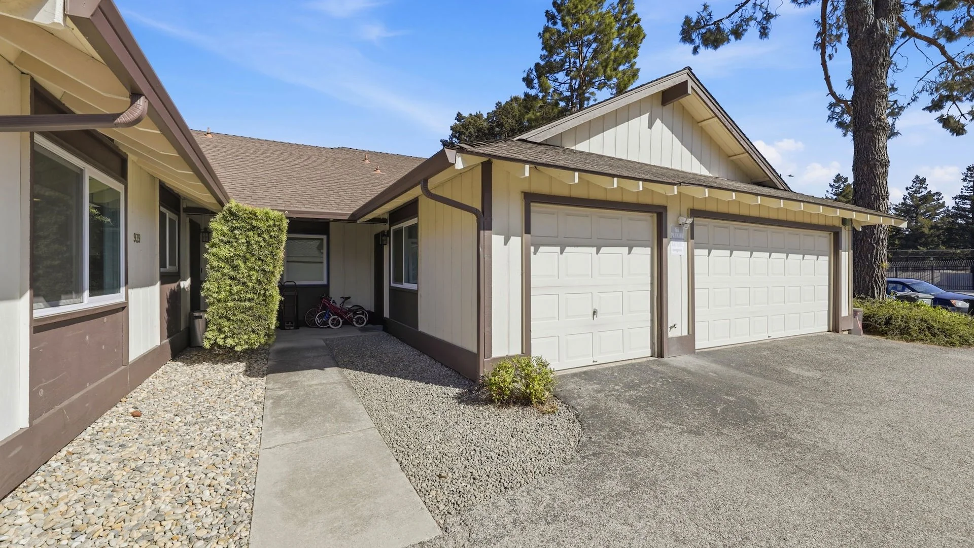 937-939 Miramonte Ave — Sale in Mountain View, CA, photo 3 of 5