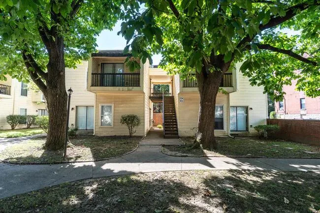 Minerva Court Condominiums — Sale in Louisville, KY, photo 5 of 8