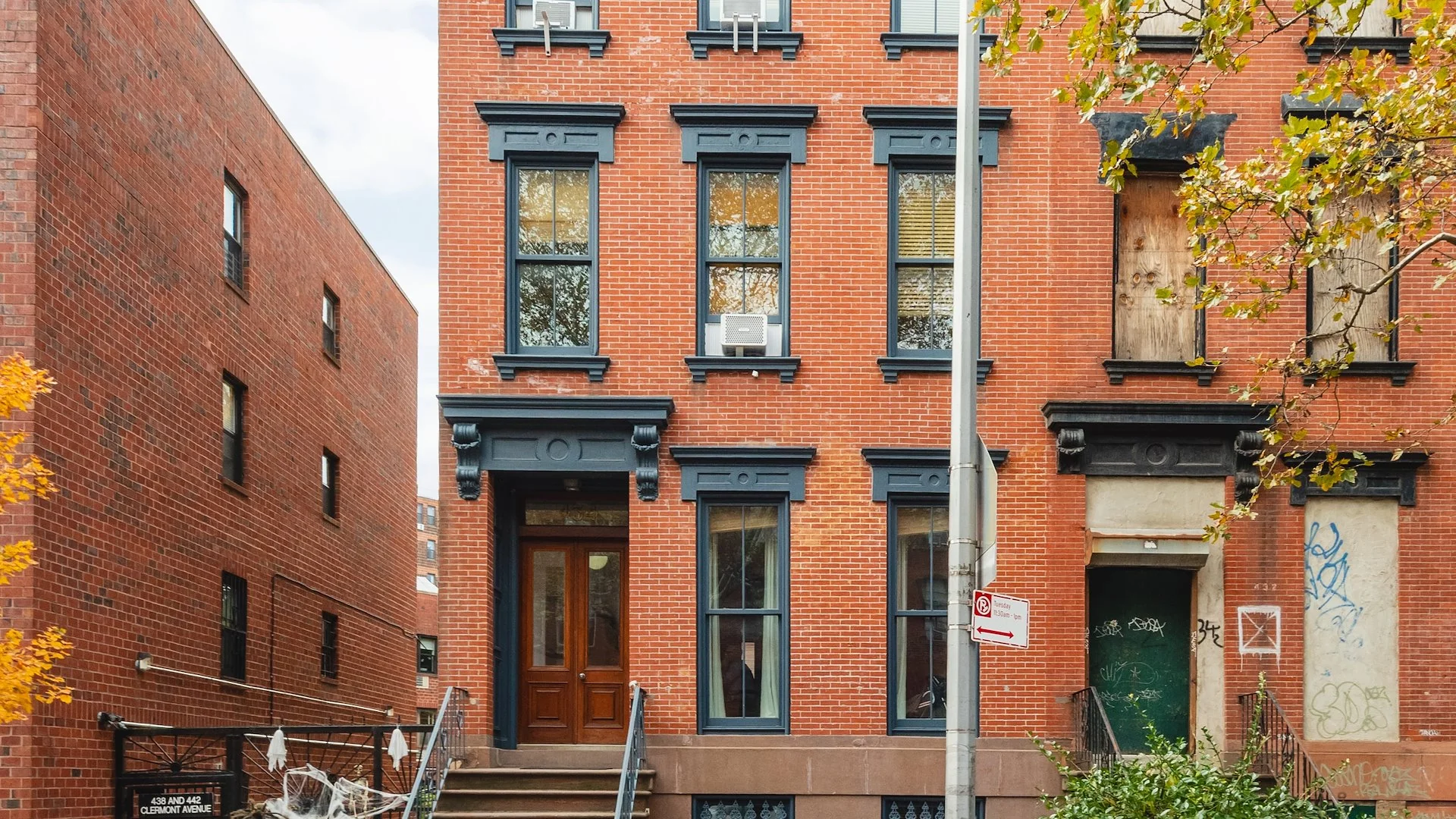 434 Clermont Avenue — Sale in Brooklyn, NY, photo 1 of 3