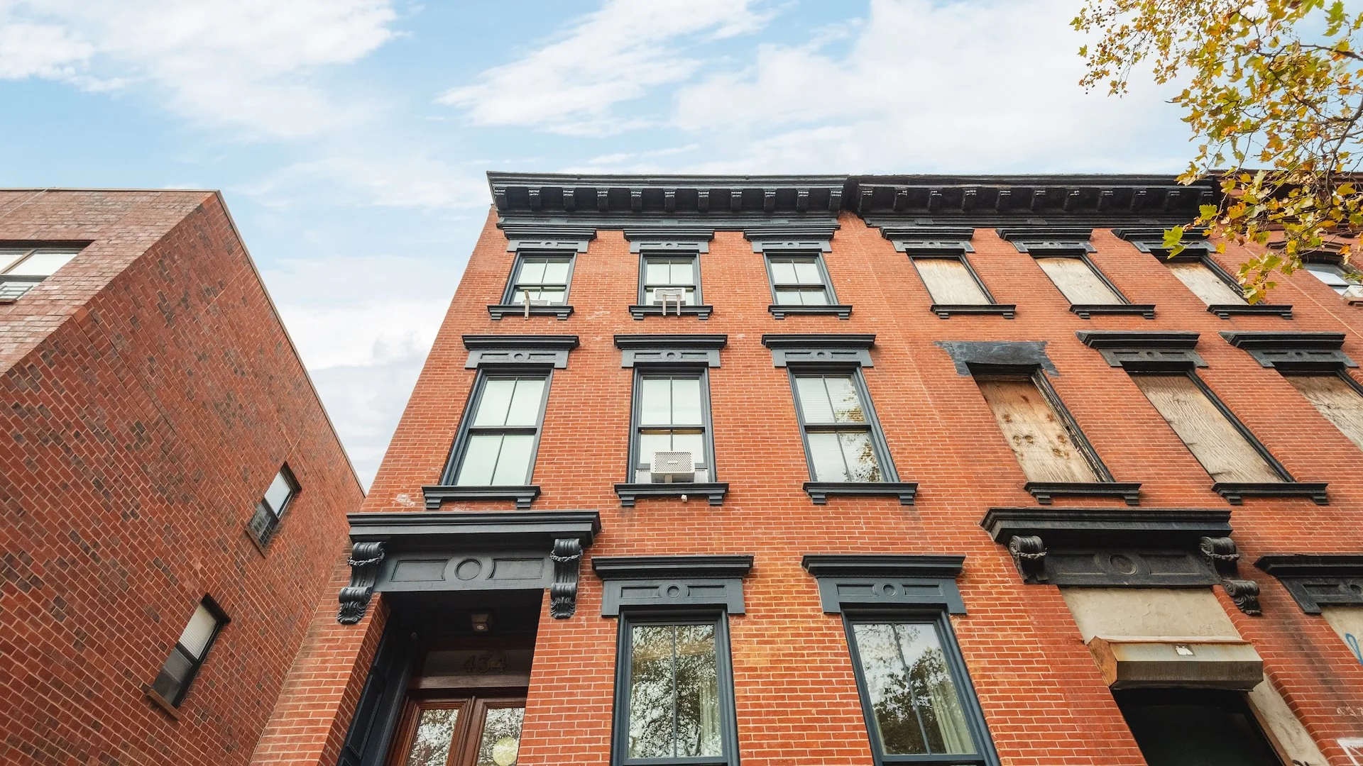 434 Clermont Avenue — Sale in Brooklyn, NY, photo 2 of 3
