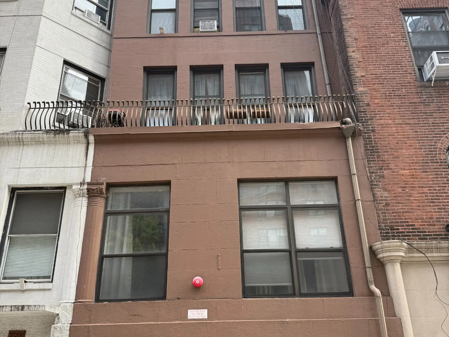 282 West End Avenue — Sale in New York, NY, photo 2 of 2