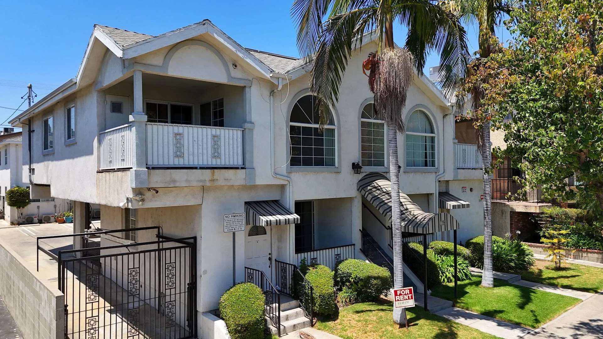 335 E Providencia Ave — Sale in Burbank, CA, photo 2 of 2